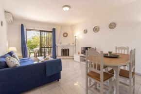 Tropicana Townhouse, 2 bedroom next to the pool